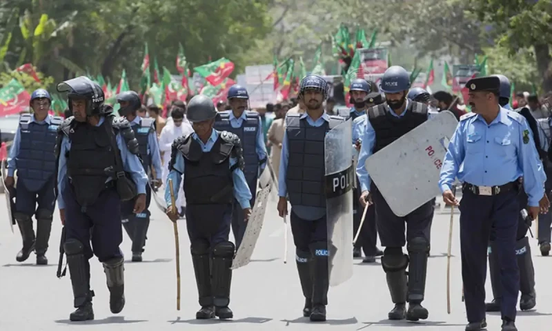 Islamabad to hire thousands of new policemen in light of PTI protests