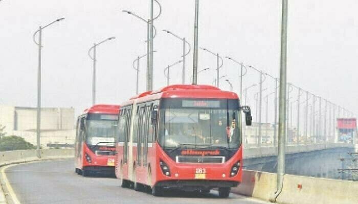 Rawalpindi Metro Bus suspended for repairs once again