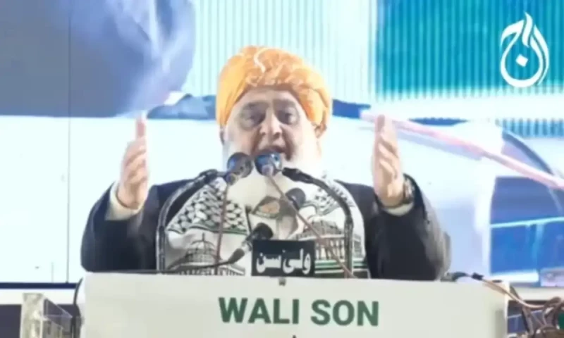 JUI-F chief Maulana Fazlur Rehman postpones Islamabad march