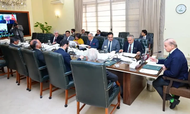 PM Shehbaz seeks Lebanese counterpart support in Pakistanis evacuation from Syria