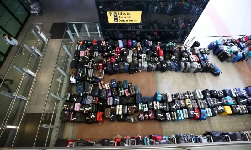How do new FBR baggage rules affect mobile phones?