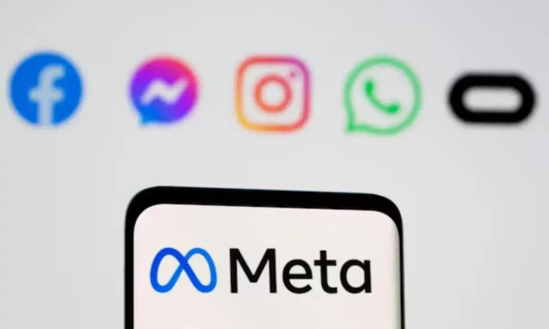 Global users experience major access issues with Facebook, WhatsApp