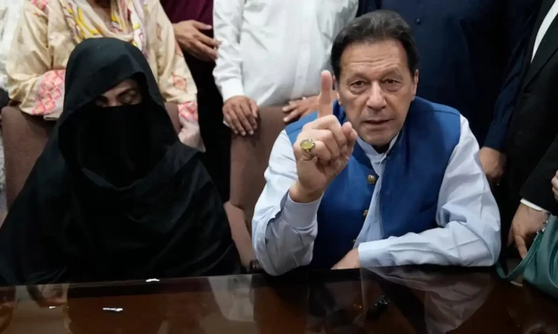 Imran, Bushra formally charged in Toshakhana case
