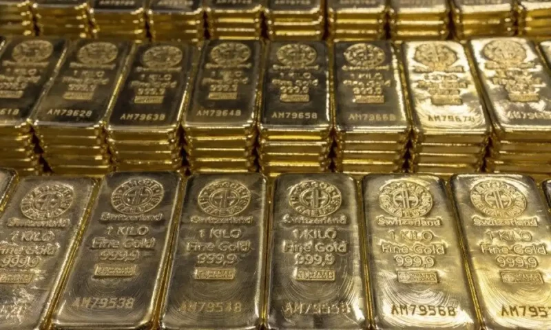 Gold prices decrease in Pakistan