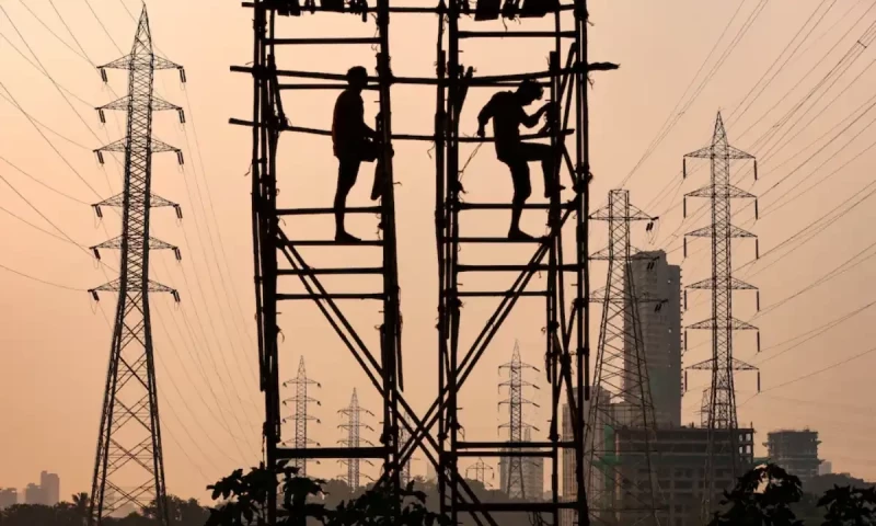 Govt aiming to cut electricity tariffs by Rs12 per unit by March 2025