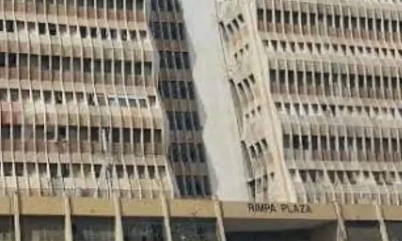 Fire under control on Karachi&rsquo;s M.A. Jinnah road, no injuries reported