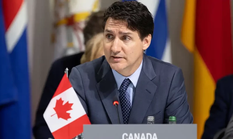 Trudeau faces growing dissent within liberal party