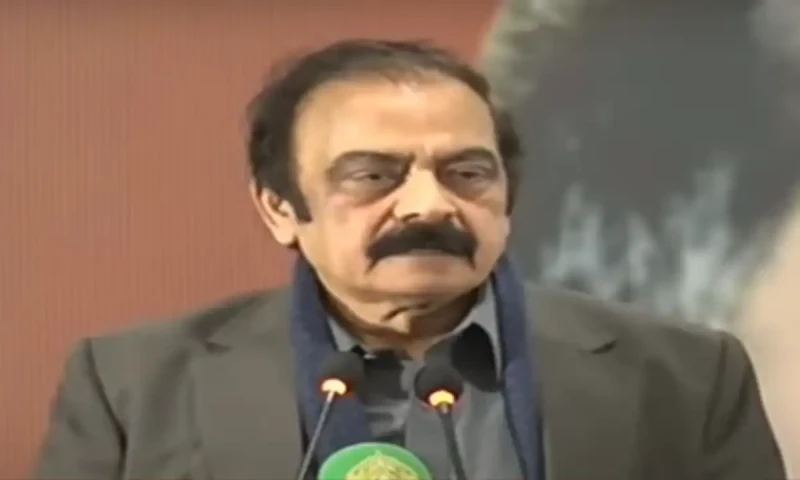 PM Shehbaz&rsquo;s aide says Pakistan crisis can end if Nawaz, Khan, Zardari, sit together