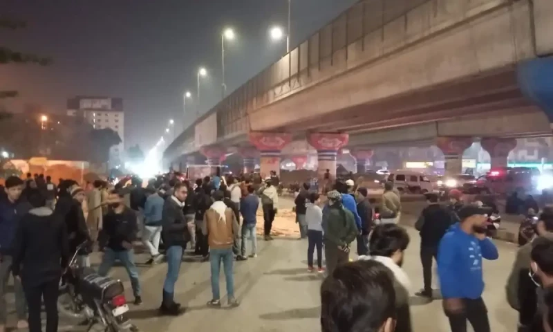 Sit-ins on two more roads resume in Karachi: Here are the latest traffic updates for Sunday
