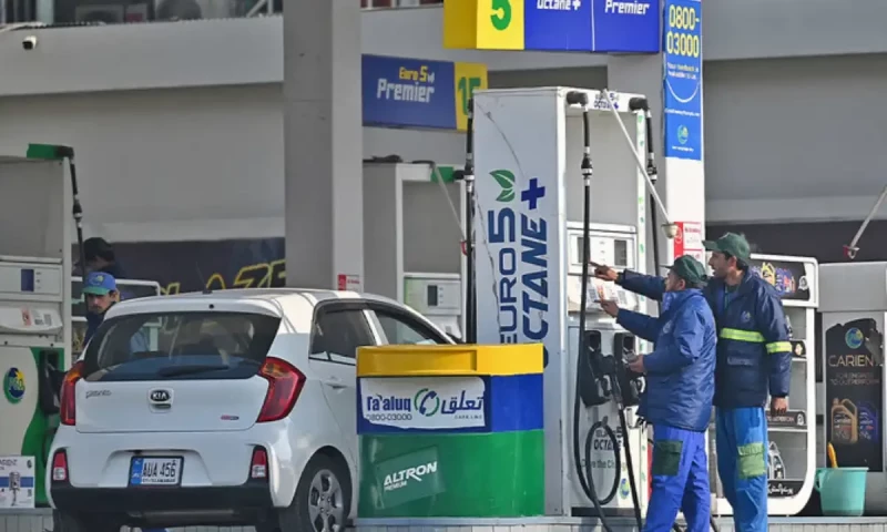 Government announces increase in petrol, diesel prices on New Year&rsquo;s eve