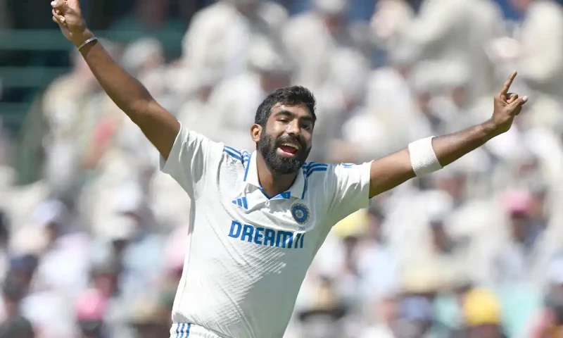 Jasprit Bumrah leaves SCG with possible injury during Test match against Australia