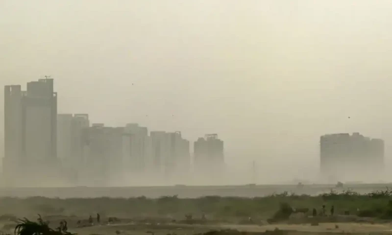 PMD forecasts significant drop in Karachi temperatures from today