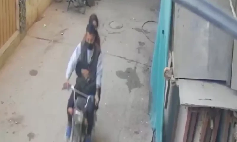 Women found to be involved in motorcycle theft in Karachi