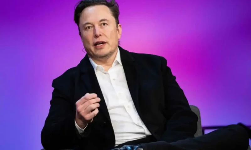 Waiting for government&rsquo;s approval to launch Starlink in Pakistan: Elon Musk