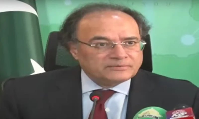 Finance Minister Aurangzeb vows to complete rightsizing of 43 ministries by June-end