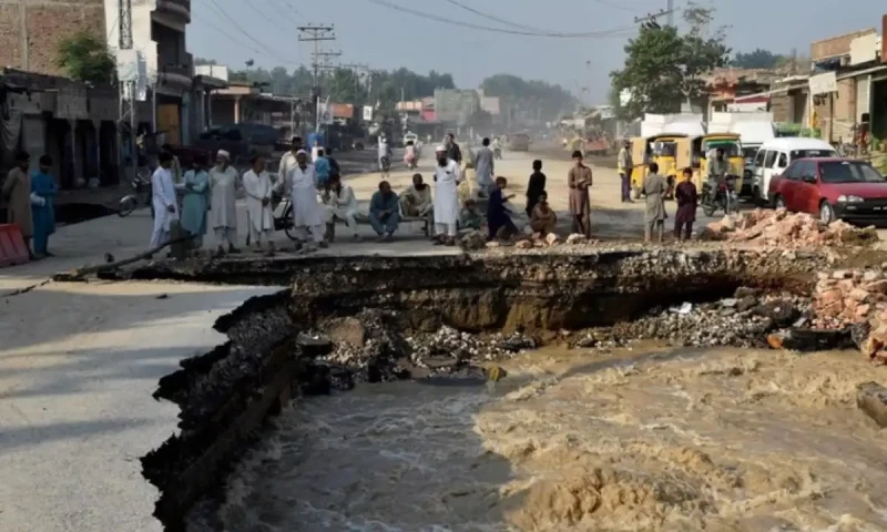 Story of every Karachiite: avoiding rugged roads, potholes daily