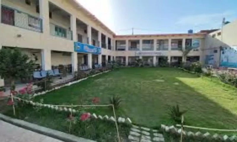 Students at Bannu Medical College hold staff hostage