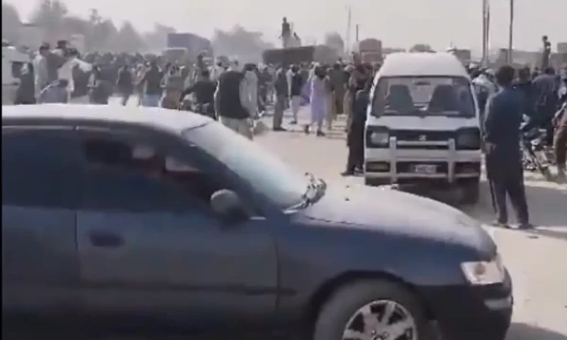 Nine killed as speeding trailer runs over pedestrians on Indus Highway