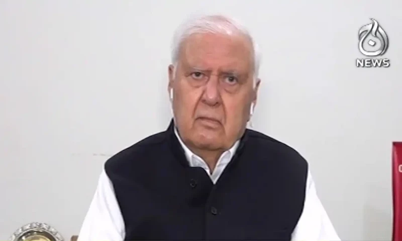 Former interior minister shares details of army chief&rsquo;s meeting with KP leaders in Peshawar