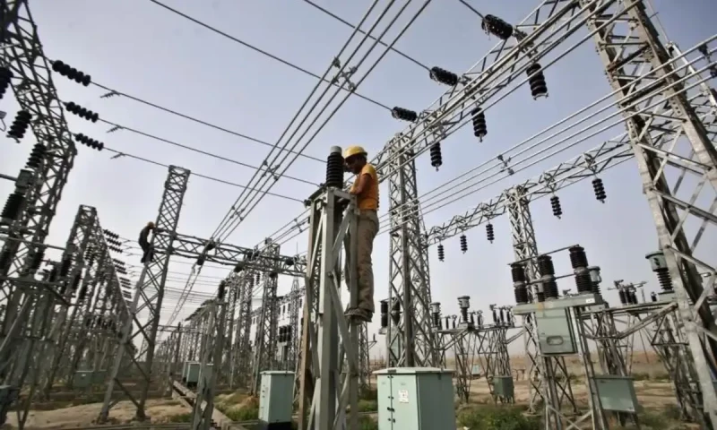 Several areas of Karachi without electricity after major K-Electric line trips