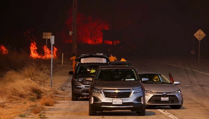 New fire erupts in Los Angeles, forcing thousands to evacuate