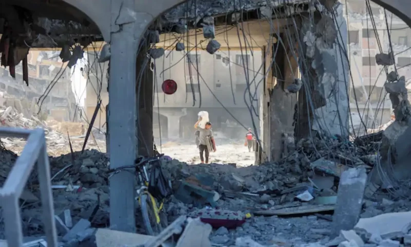 Clearing unexploded bombs in Gaza could take a decade, warns UN