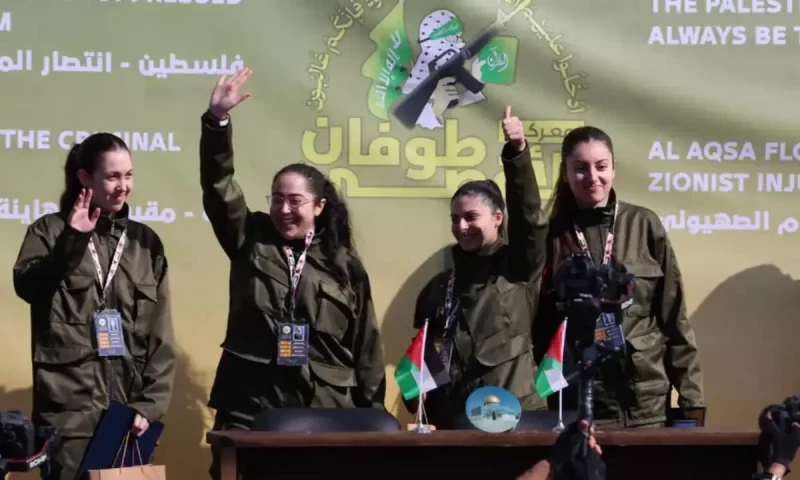 Hamas releases four Israeli hostages wearing IDF uniform