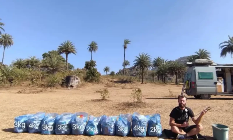 How much trash German influencer has so far picked up from Pakistan