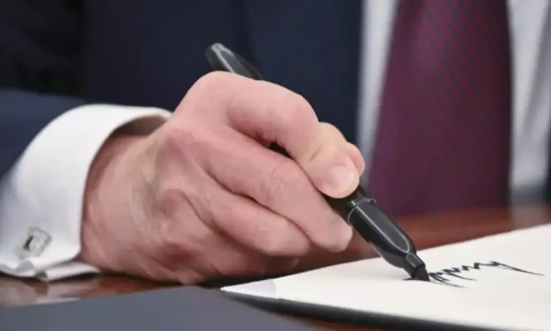 Trump to sign migrant law as crackdown mounts