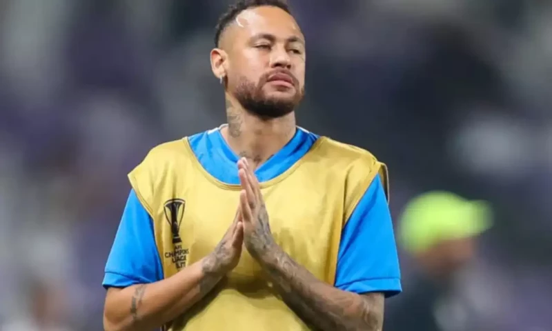 Neymar, eyeing 2026 World Cup, announces return to Brazil&rsquo;s Santos