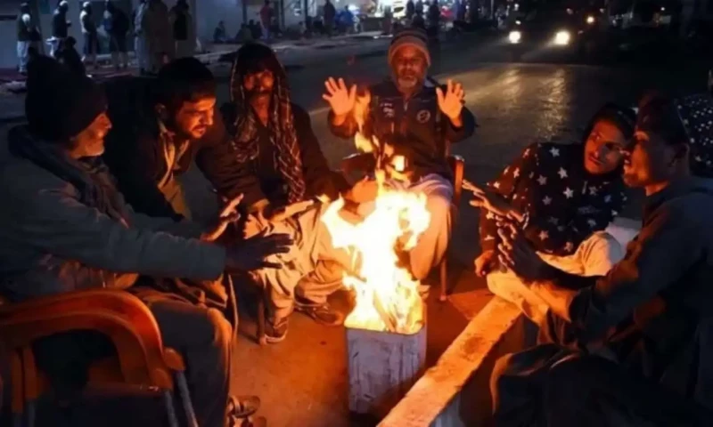 Karachi faces temperature drop as icy winds return