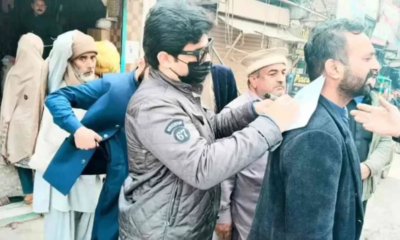 Haripur AC accused of humiliating kite sellers during crackdown