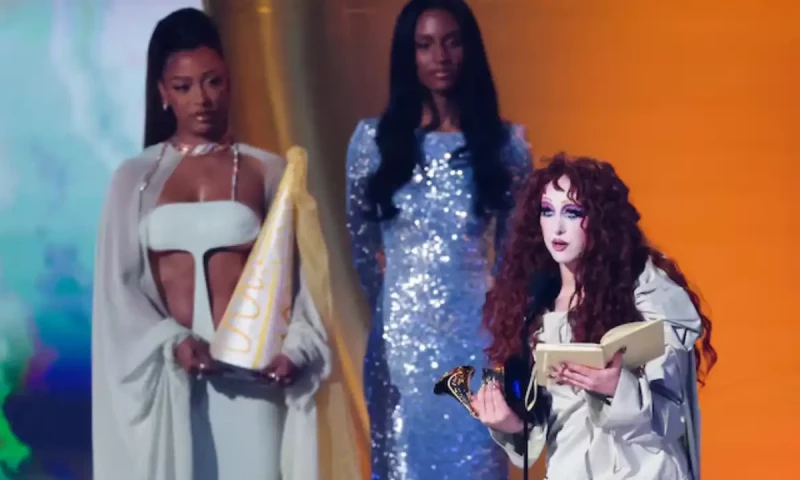 Beyonc&eacute;, Sabrina Carpenter shine at the 2025 Grammy Awards