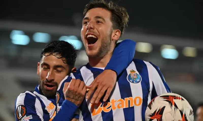 Manchester City signs Nico Gonzalez from Porto ahead of transfer deadline