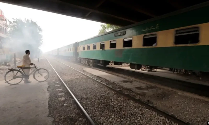 Pakistan Railways increases fares amid rising fuel costs