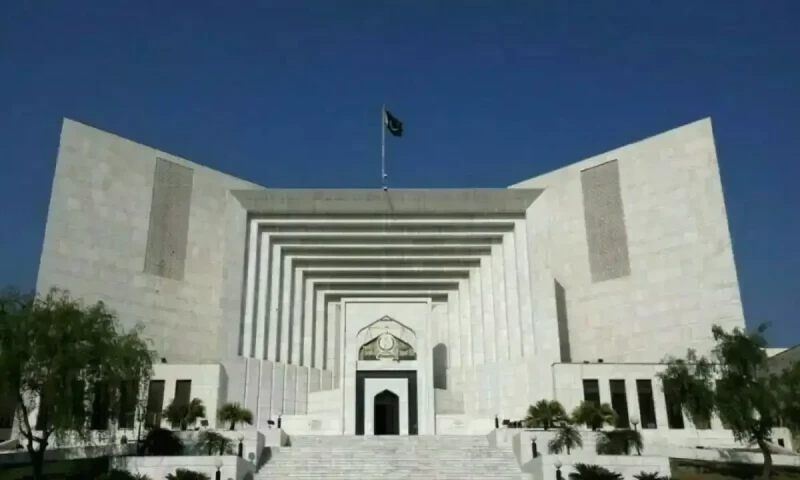 Supreme Court judges urge CJP to postpone Judicial Commission meeting