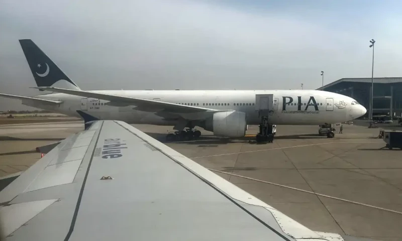 Facing privatisation and crunch, PIA increases employee salaries