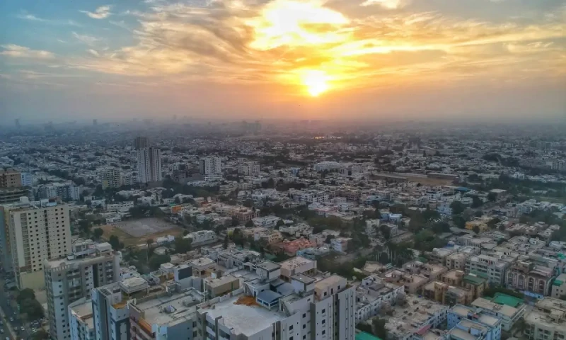 Karachi&rsquo;s weather to take new turn today, PMD says