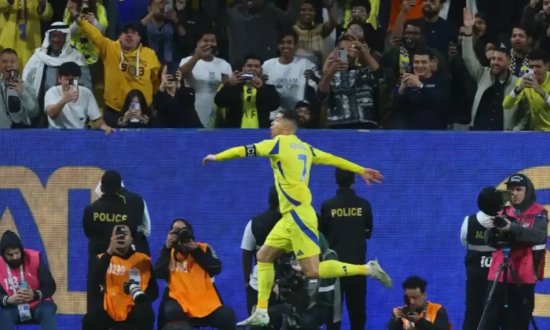 Ronaldo reaches deal with Saudi club Al Nassr to extend contract: source