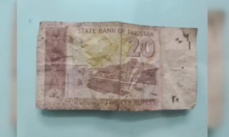 Police launch inquiry after discovery of Pakistani currency note in India