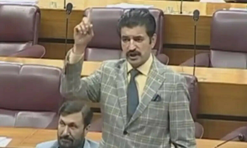 &lsquo;Mujhe Kyun Nikala&rsquo;: Marwat asks Qaiser why he was expelled from PTI