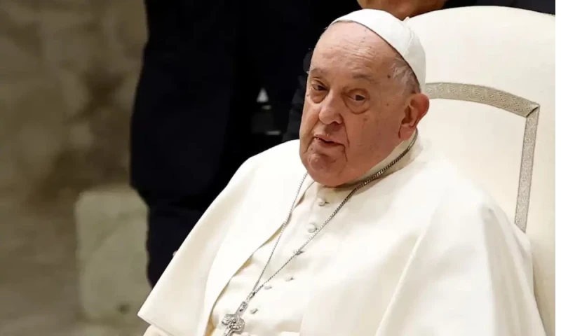 Pope, in hospital with pneumonia, is alert and able to eat, Vatican says