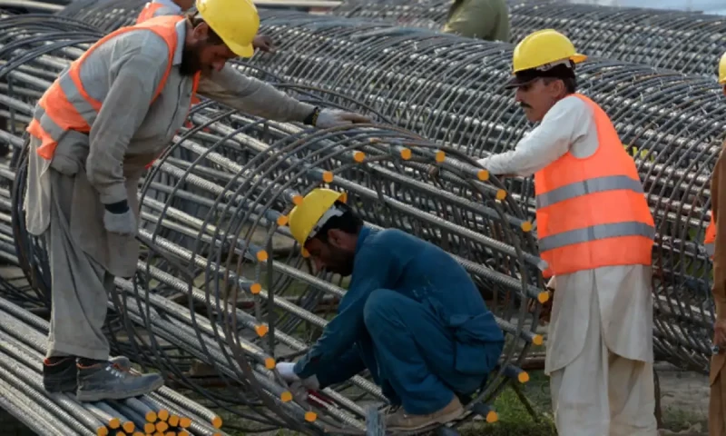 How many labourers were sent abroad for employment in 2024?