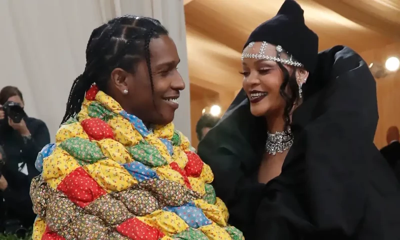 ASAP Rocky leaps into Rihanna&rsquo;s arms after being acquitted in assault case