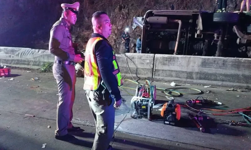 Thailand bus accident leaves 18 dead, say police