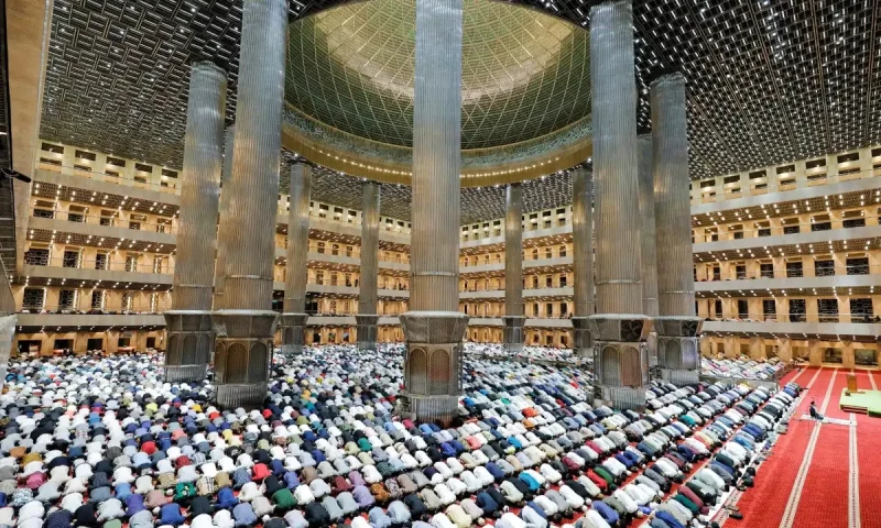 How to wish Ramazan Mubarak in different languages?