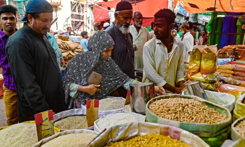 Pakistan consumer inflation may see slight increase by March, says finance ministry