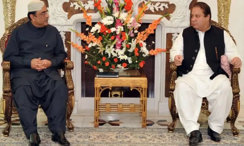President Zardari arrives in Lahore, expected to meet Nawaz Sharif