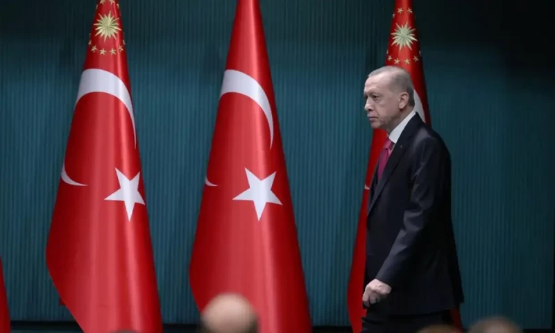 Turkey to repeat offer to host Ukraine-Russia peace talks at London summit