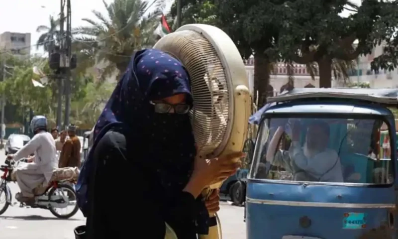Pakistan Meteorological Department forecasts dry weather in most parts, including Karachi